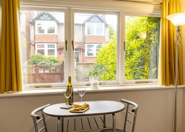 Flat Royal Avenue in Scarborough