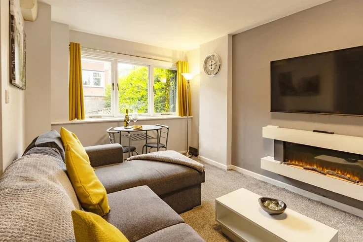 Flat Royal Avenue in Scarborough