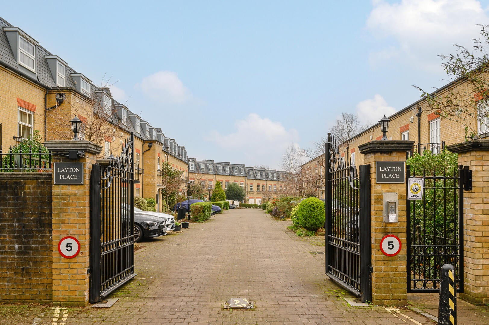 Flat Layton Place in Greater London