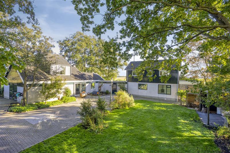 Huis Bobeldijk 107 in Berkhout