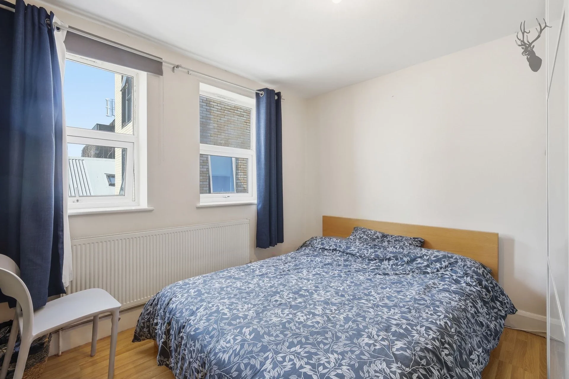 Flat Court Yard in Greater London