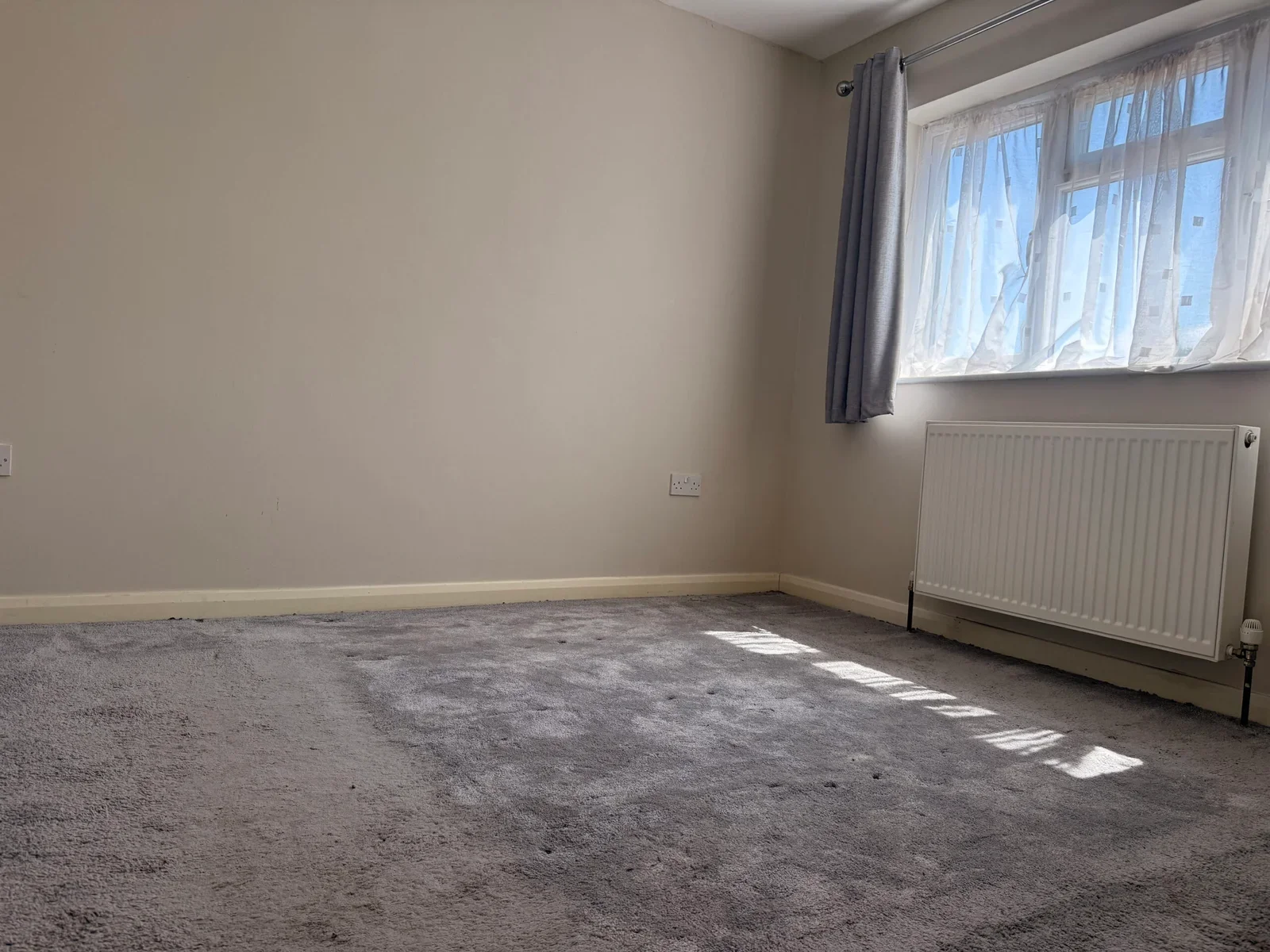 House Leaf Road in Houghton Regis