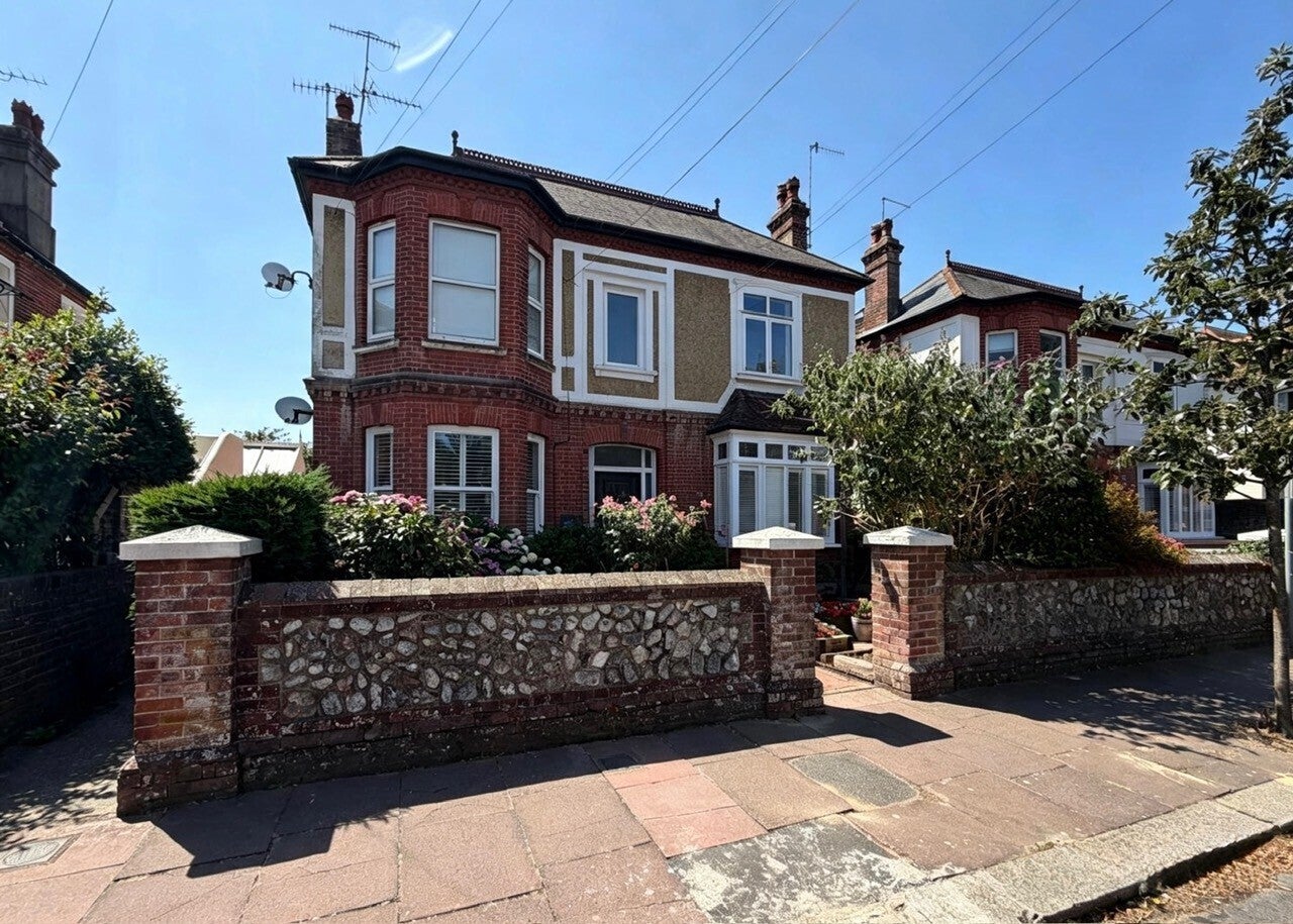 Flat Winchester Road in Worthing
