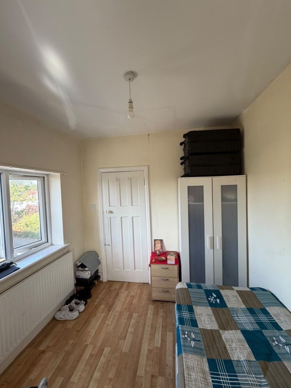 Room Barn Rise in Greater London