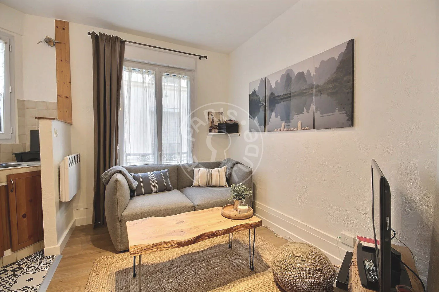 Appartement Rue Crozatier à Paris