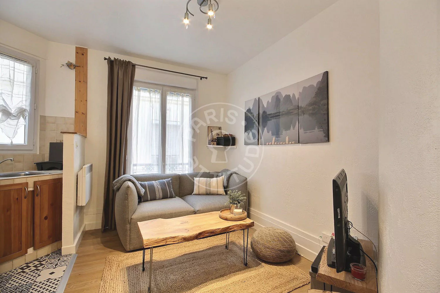 Appartement Rue Crozatier à Paris