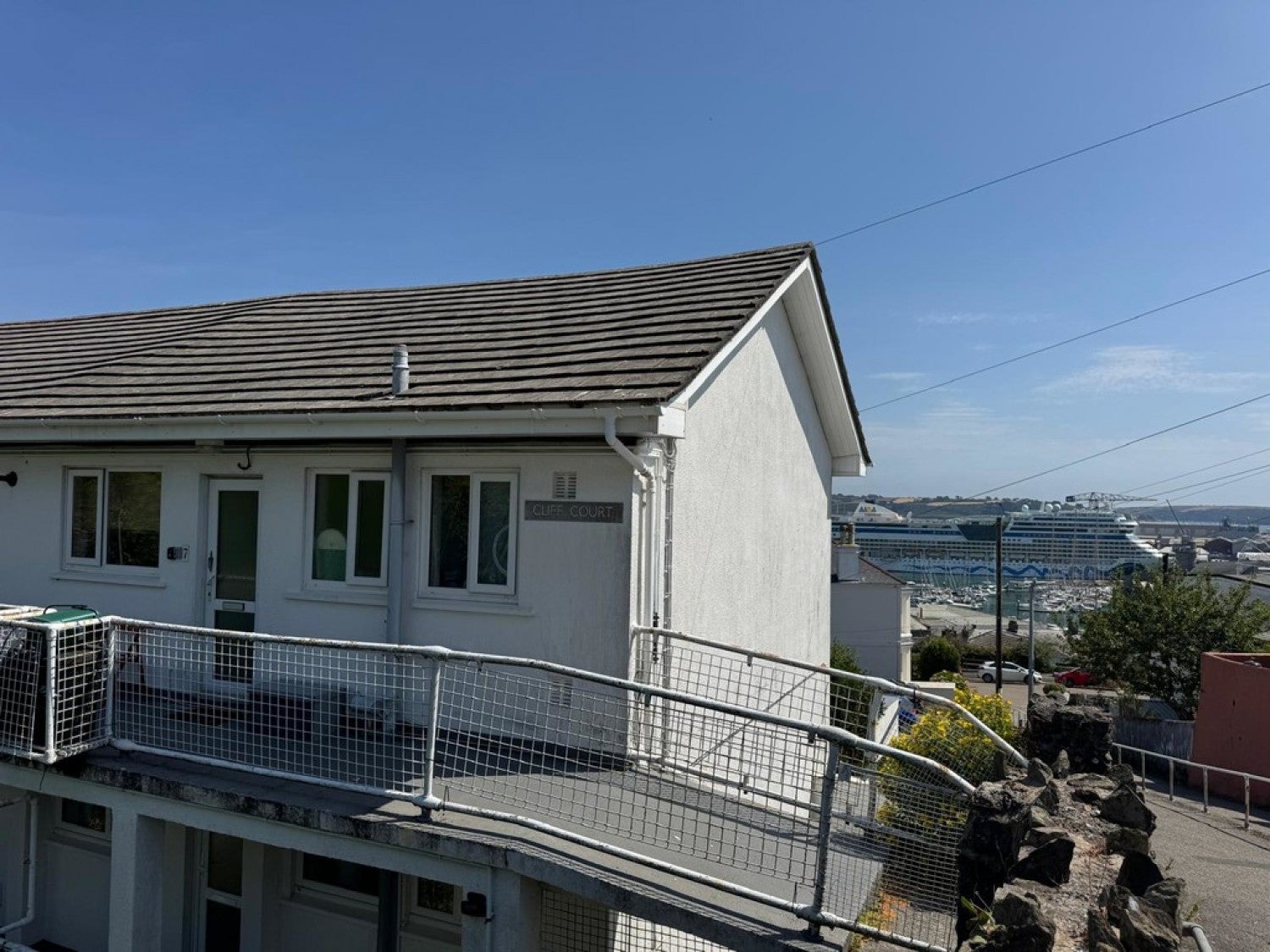 Flat Minnie Place in Falmouth