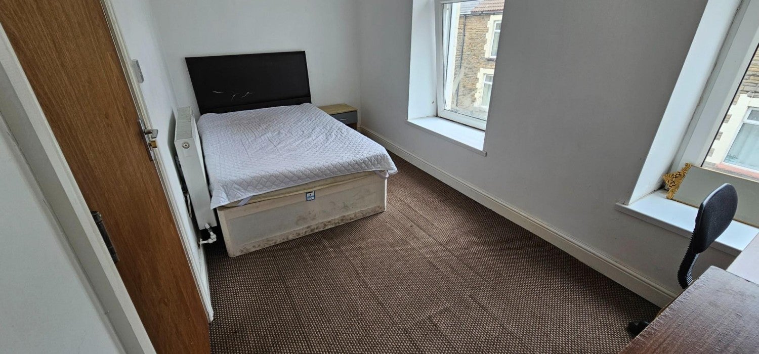 Flat King Street in Pontypridd