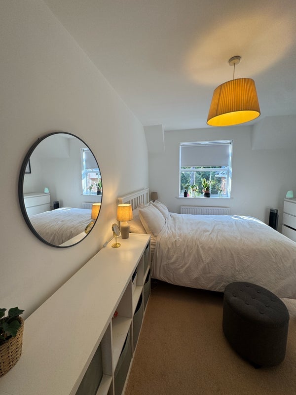 Flat Hayes Grove in Greater London