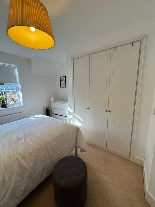 Flat Hayes Grove in Greater London