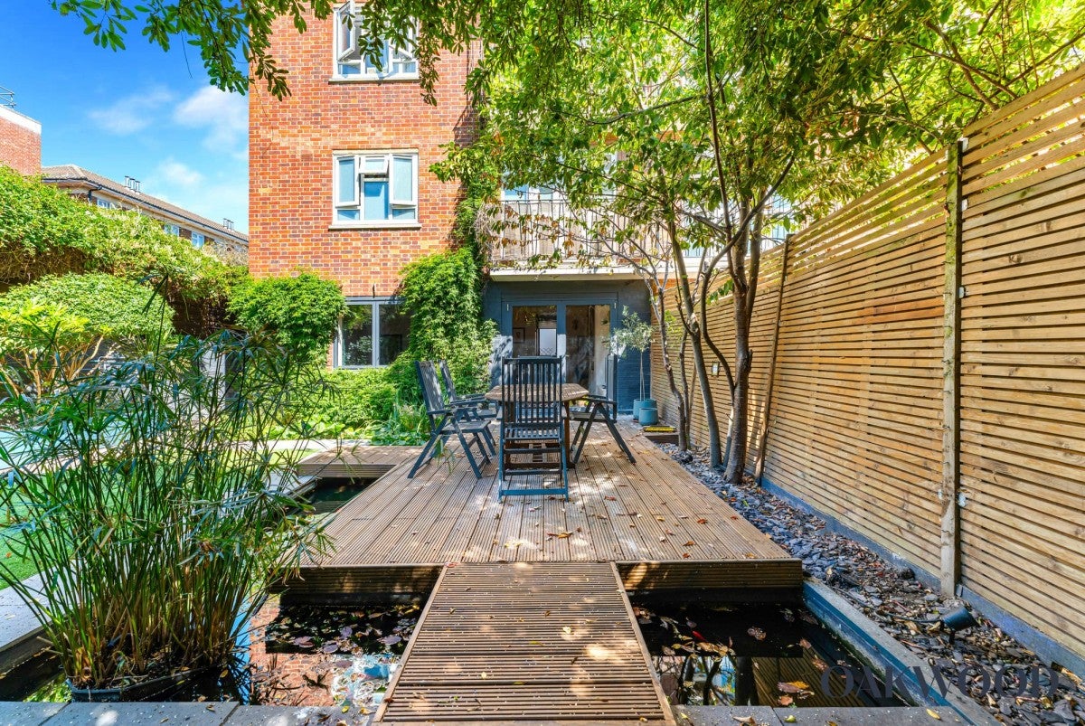 Flat Milton Grove in Greater London