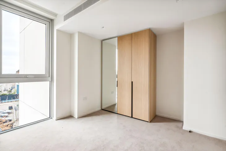 Flat West Road in Greater London