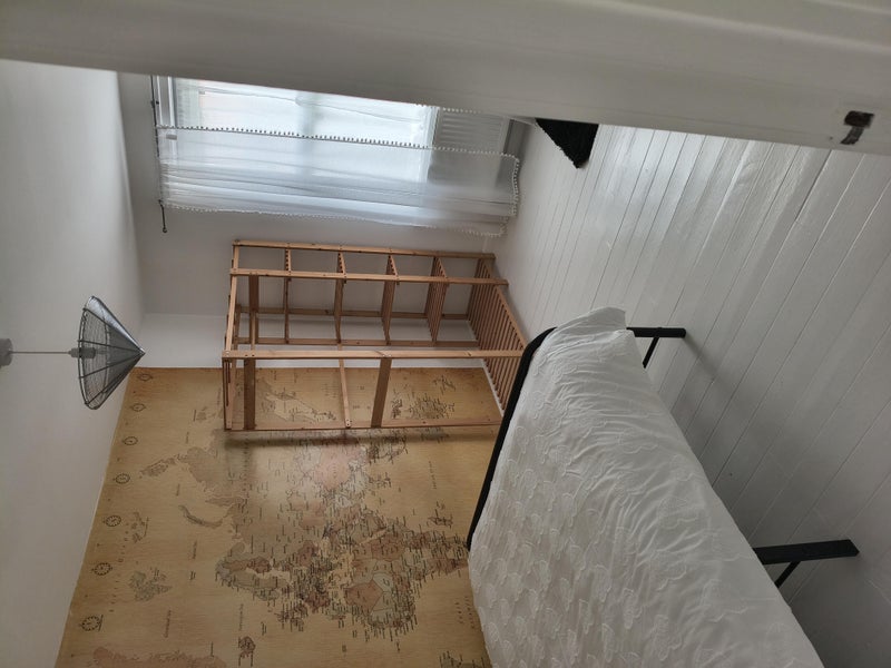 Room Eltham Rise in Leeds