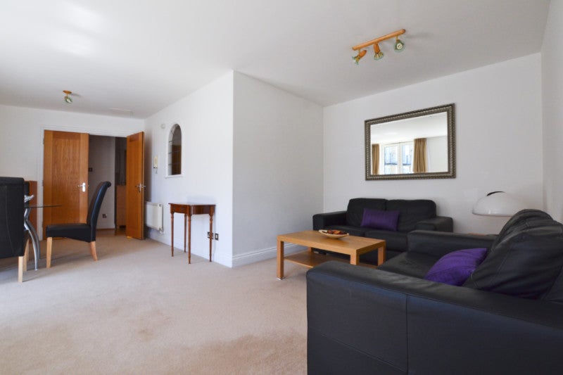 Flat Palgrave Gardens in City of Westminster