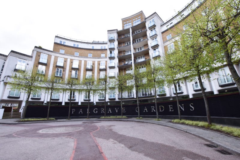 Flat Palgrave Gardens in City of Westminster