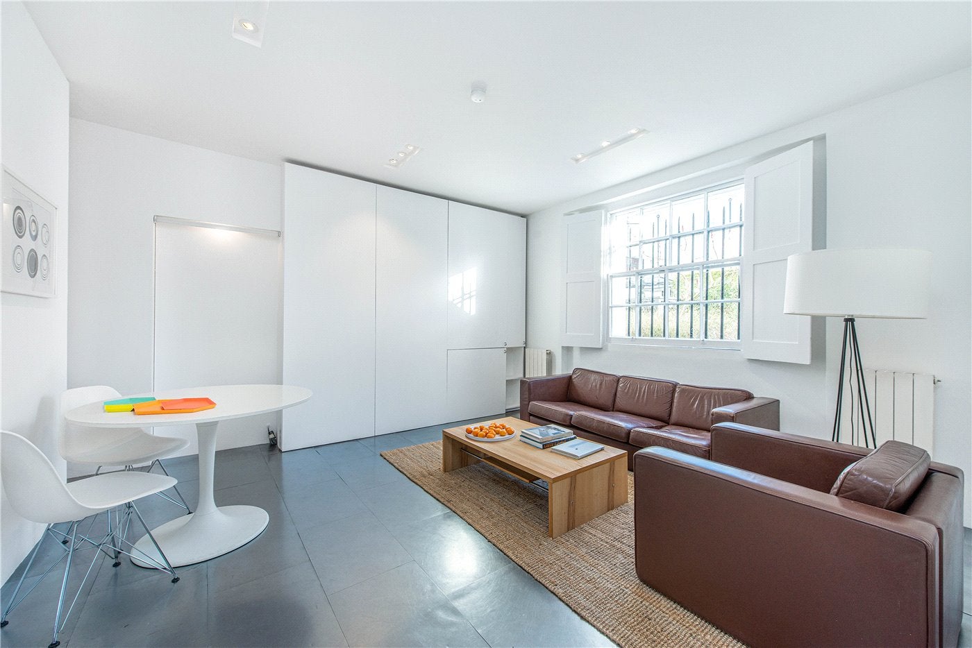 Flat Pembridge Villas in Greater London