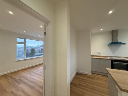 Flat Cowdray Close in Royal Leamington Spa