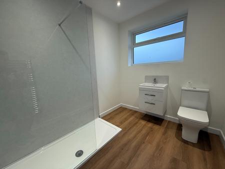 Flat Cowdray Close in Royal Leamington Spa