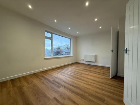Flat Cowdray Close in Royal Leamington Spa