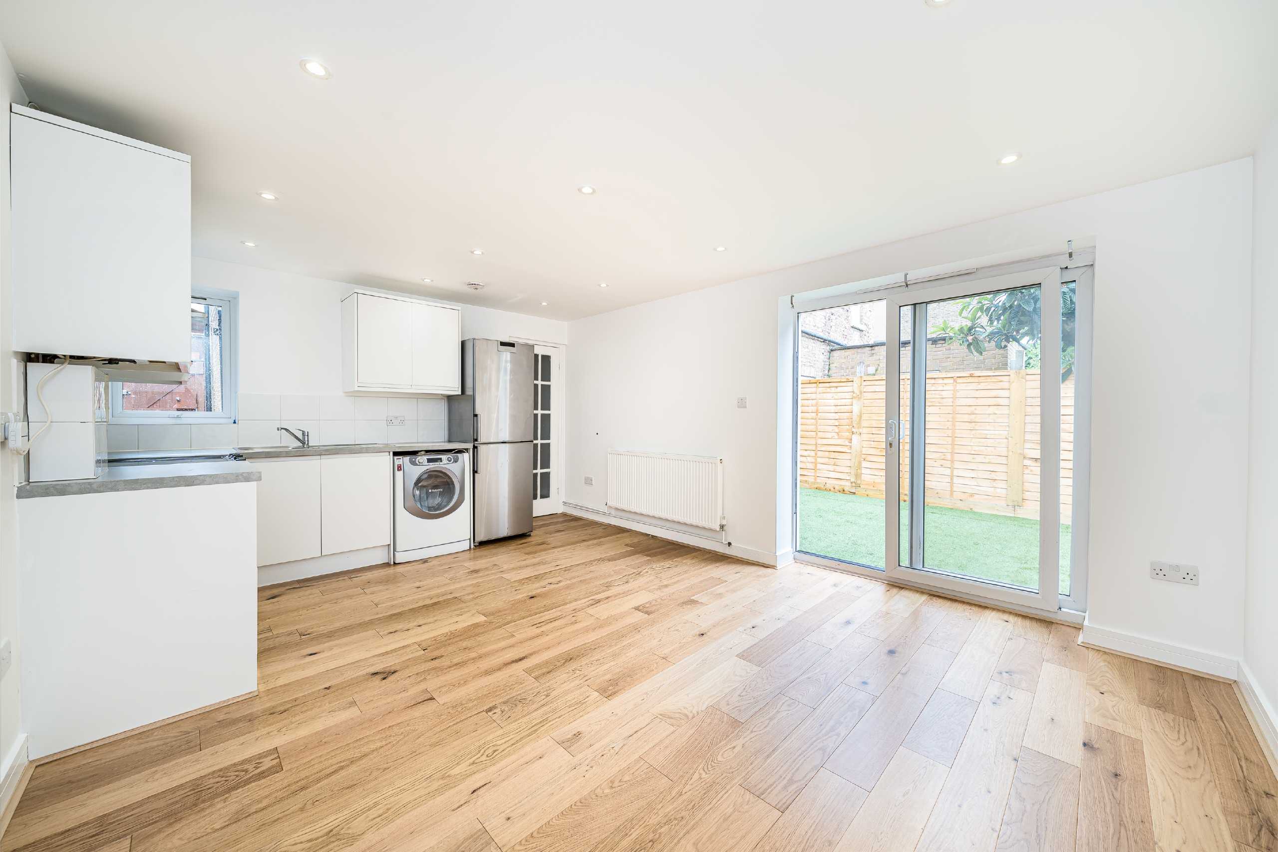 House Coldharbour Lane in Greater London