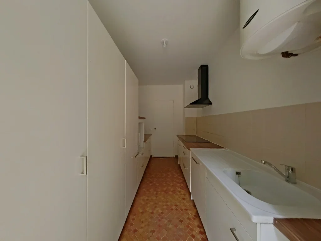 Flat Allée Le Nôtre / Mortemets in Versailles