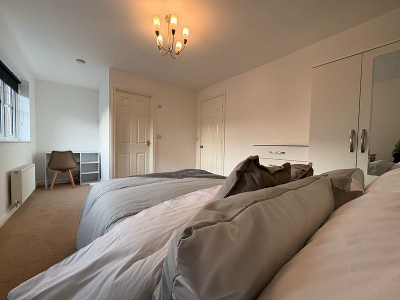 Flat Sapphire Street in Mansfield