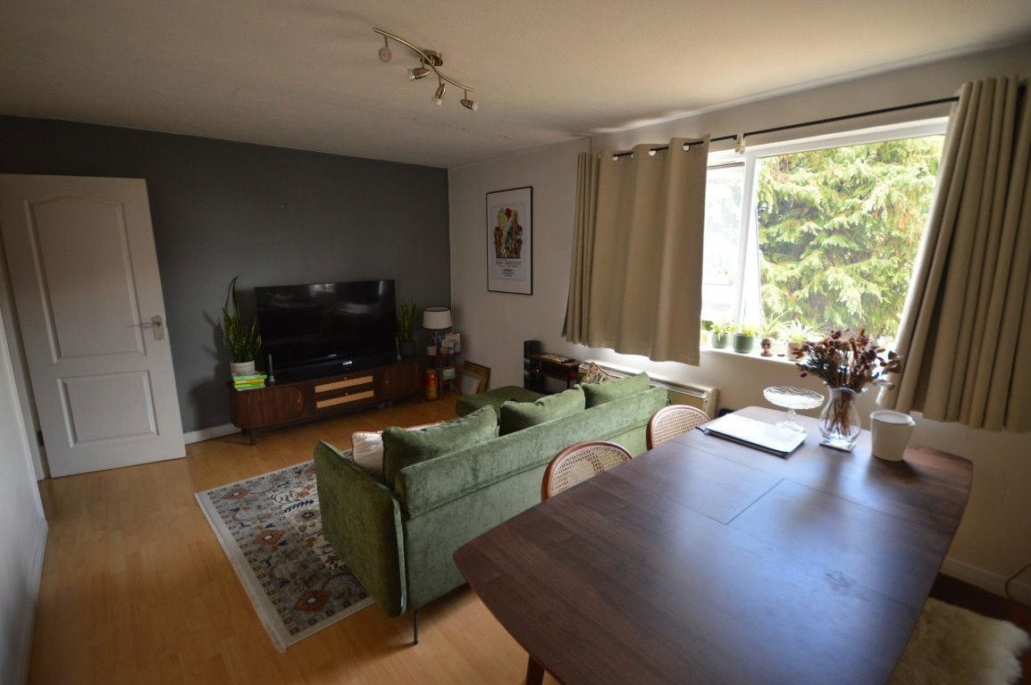 Flat Cedar Court in St Albans