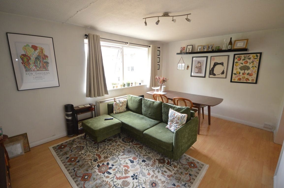 Flat Cedar Court in St Albans