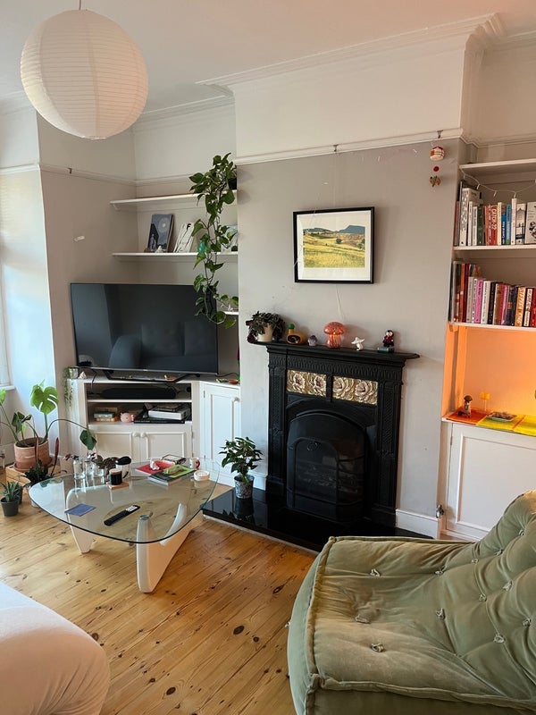 Room George Lane in Greater London