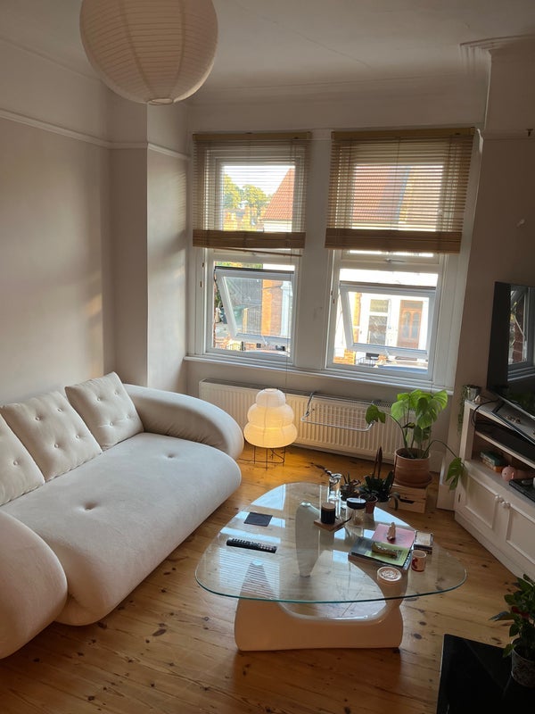 Room George Lane in Greater London