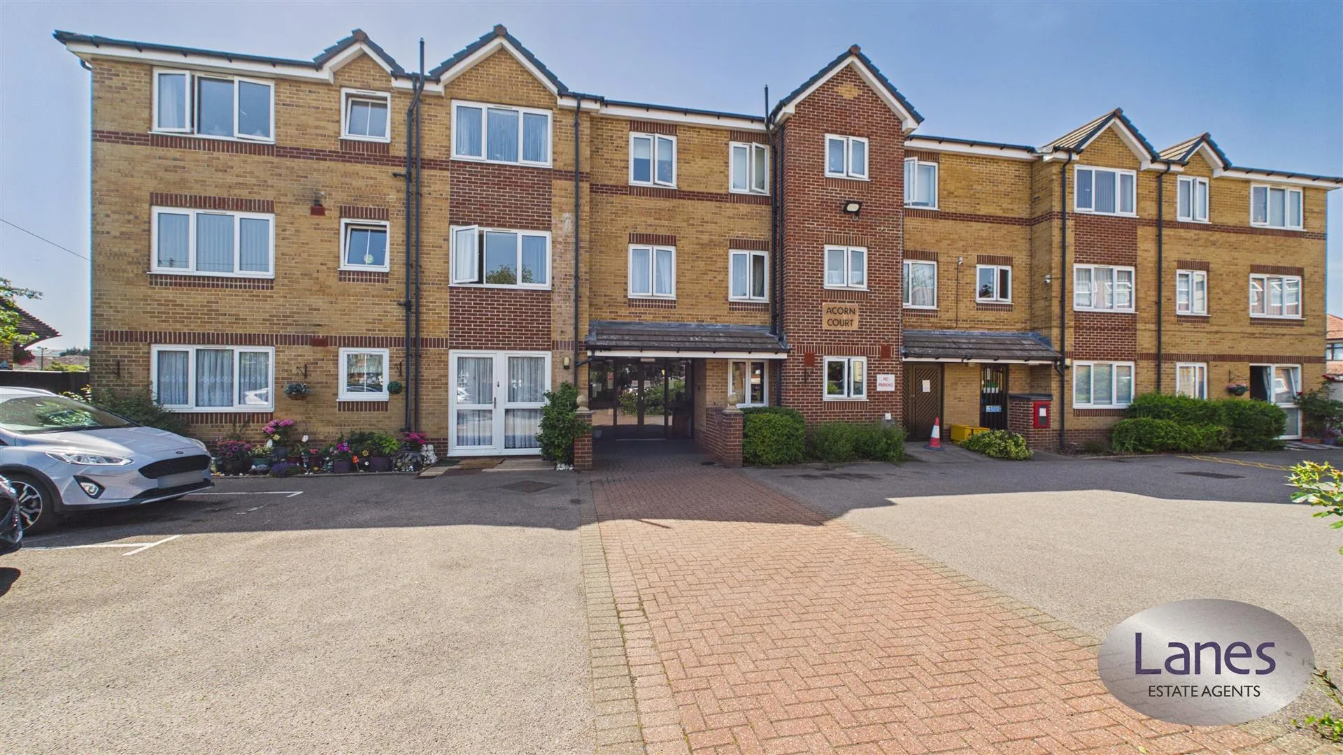 Flat High Street in Waltham Cross