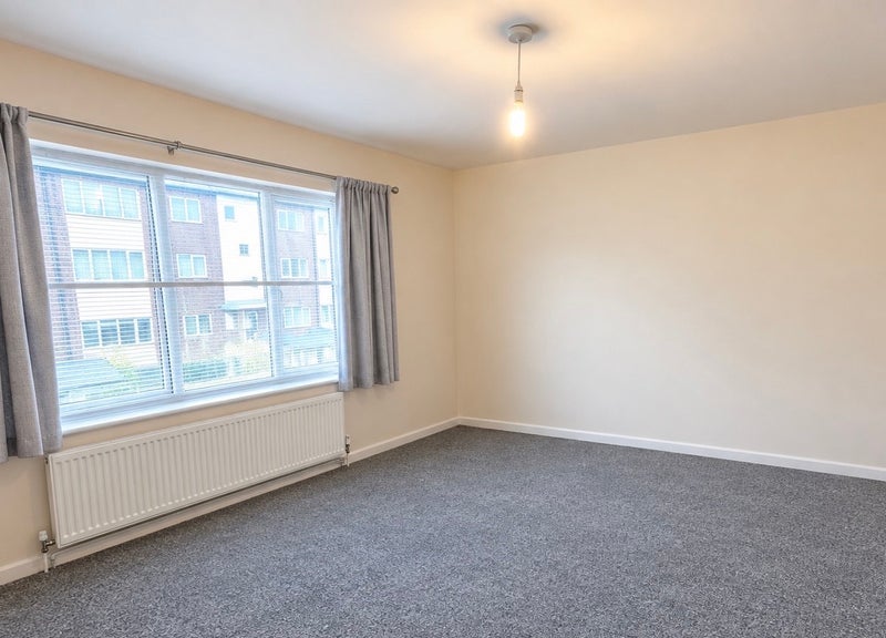 Flat Arosa Drive in Birmingham