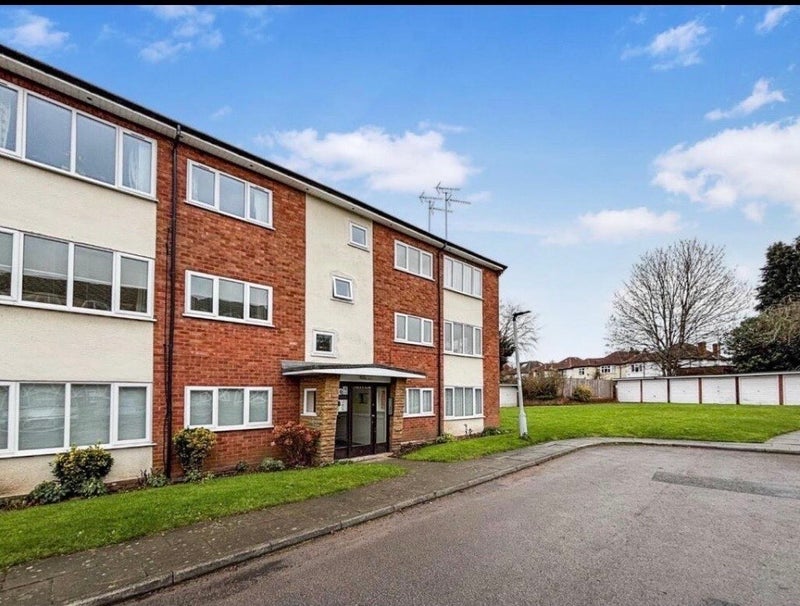 Flat Arosa Drive in Birmingham