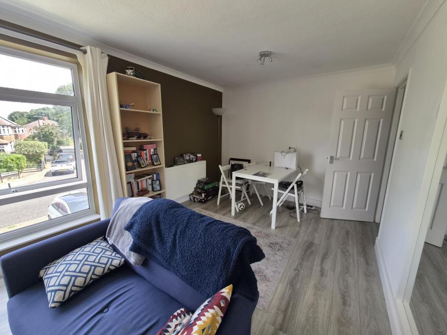 Flat Hunters Court in Newcastle upon Tyne
