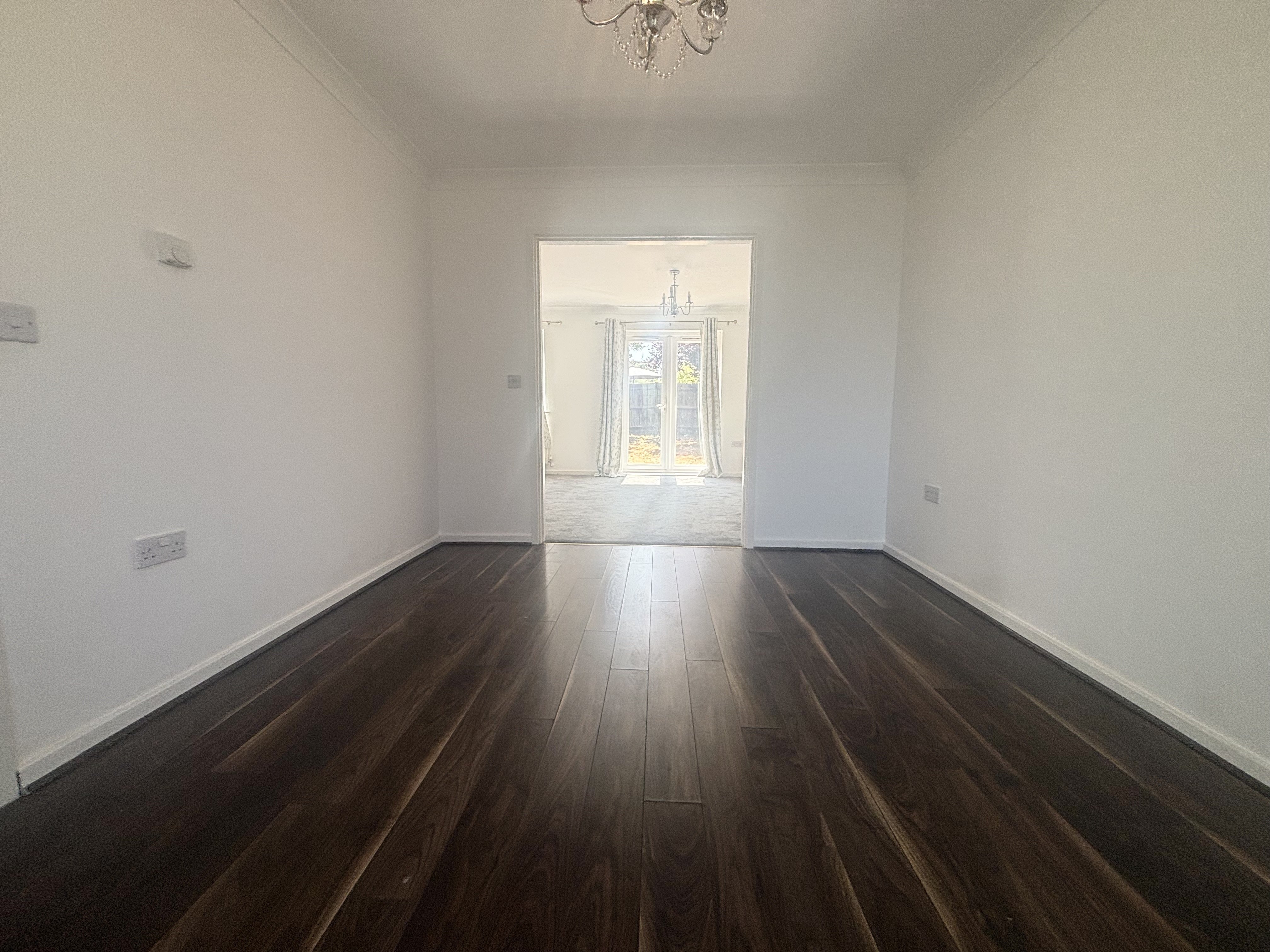 Flat Almond Tree Drive in Weston Turville