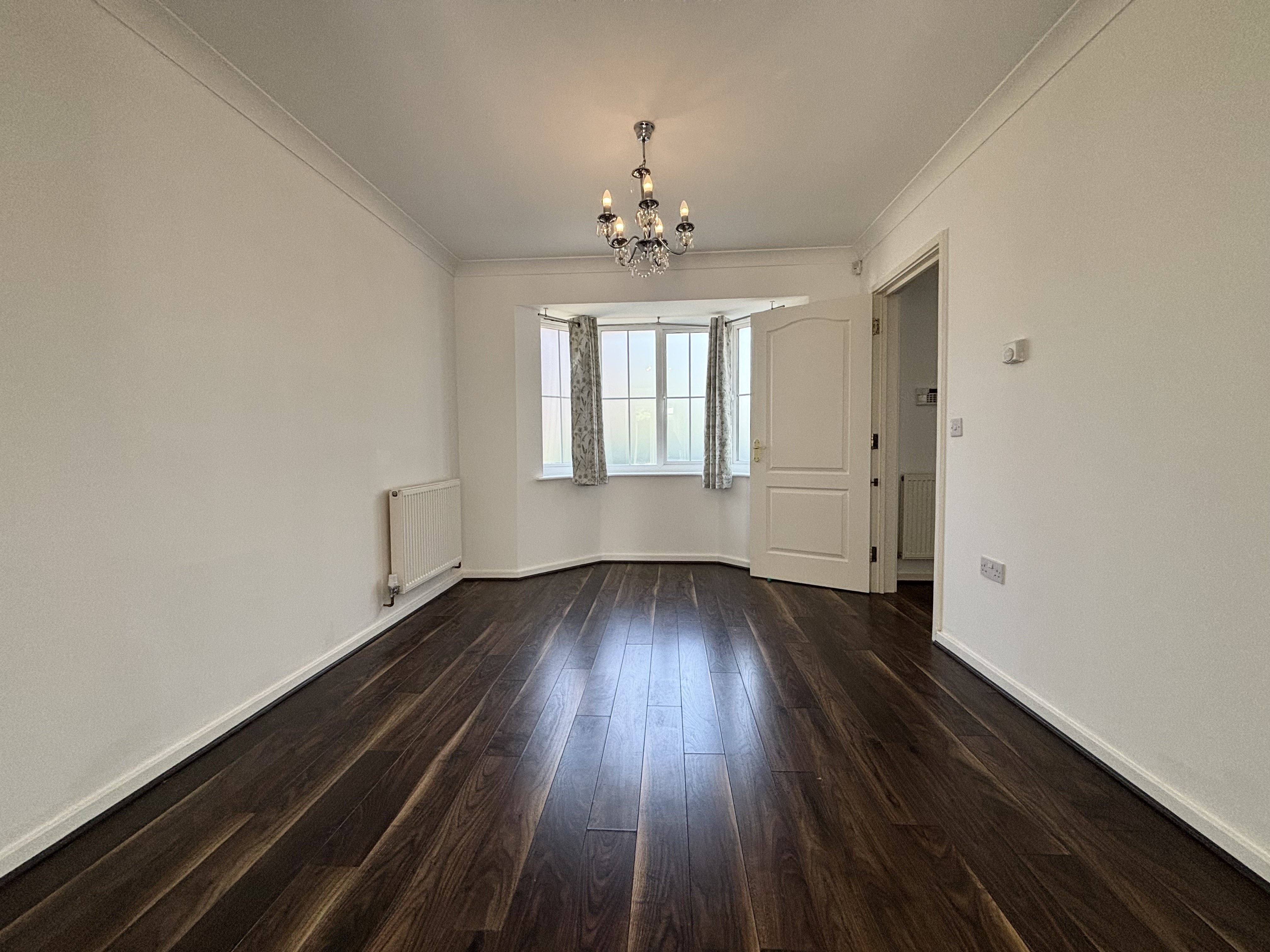 Flat Almond Tree Drive in Weston Turville