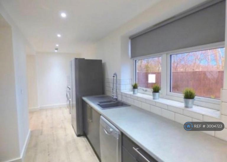 Room Hyde Road in Tameside
