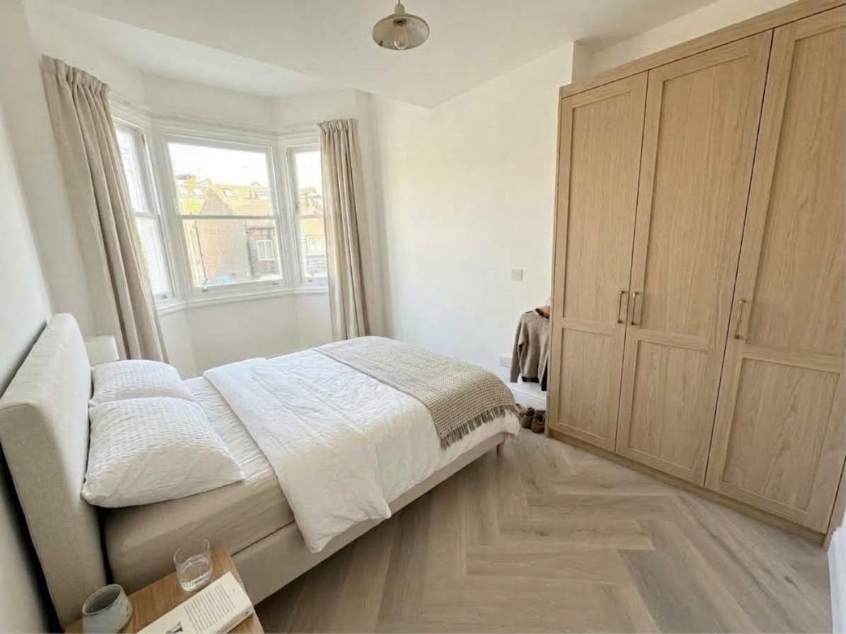 Flat Percy Road in Greater London