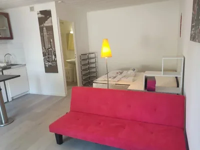 Flat Route de Clisson in Saint-Sébastien-sur-Loire