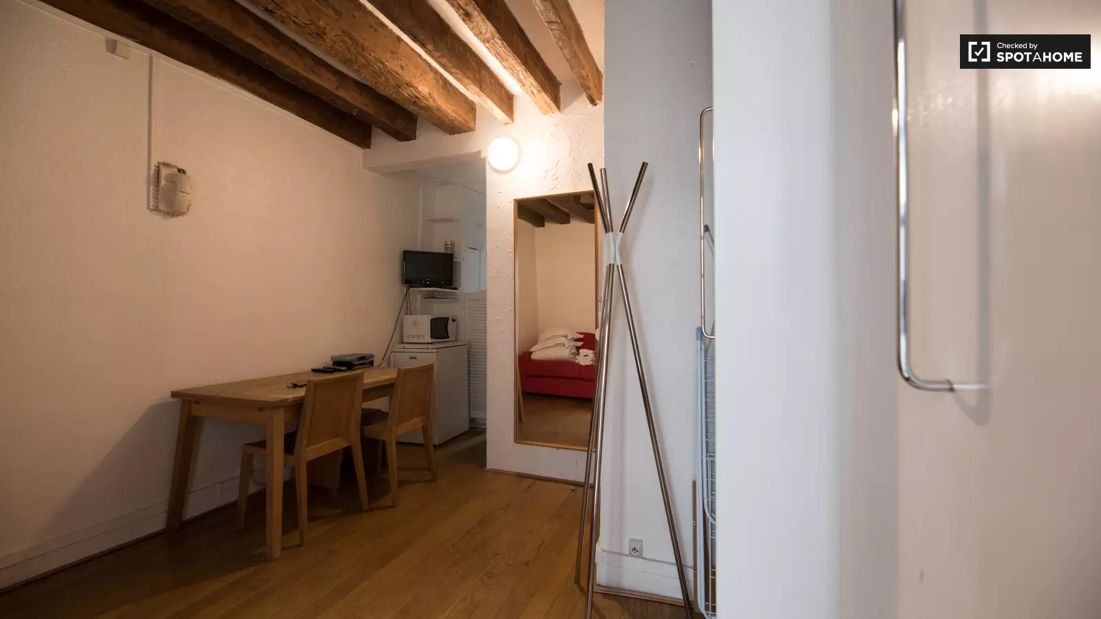 Flat Rue des Ciseaux in Paris