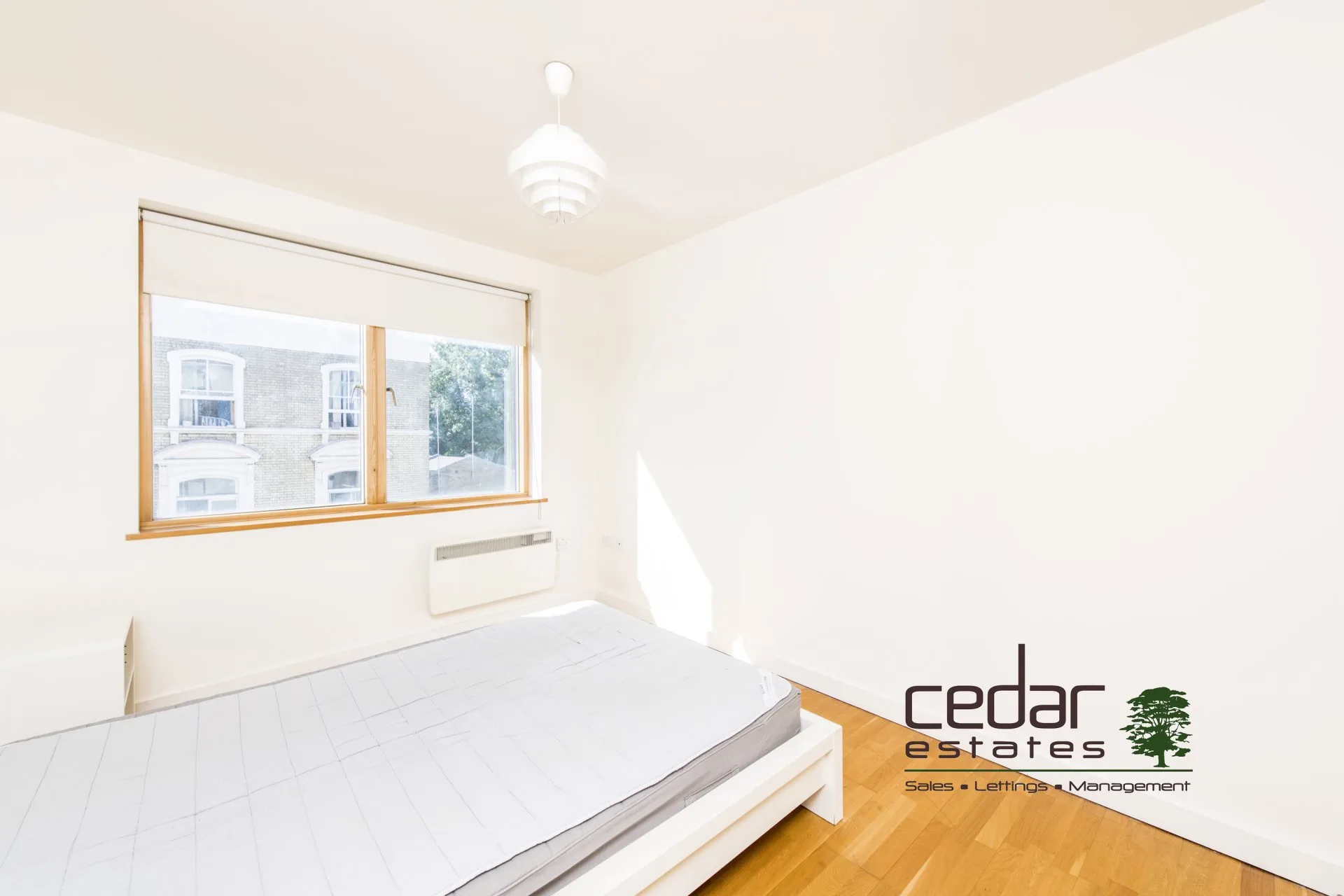 Room Cavendish Close in Greater London