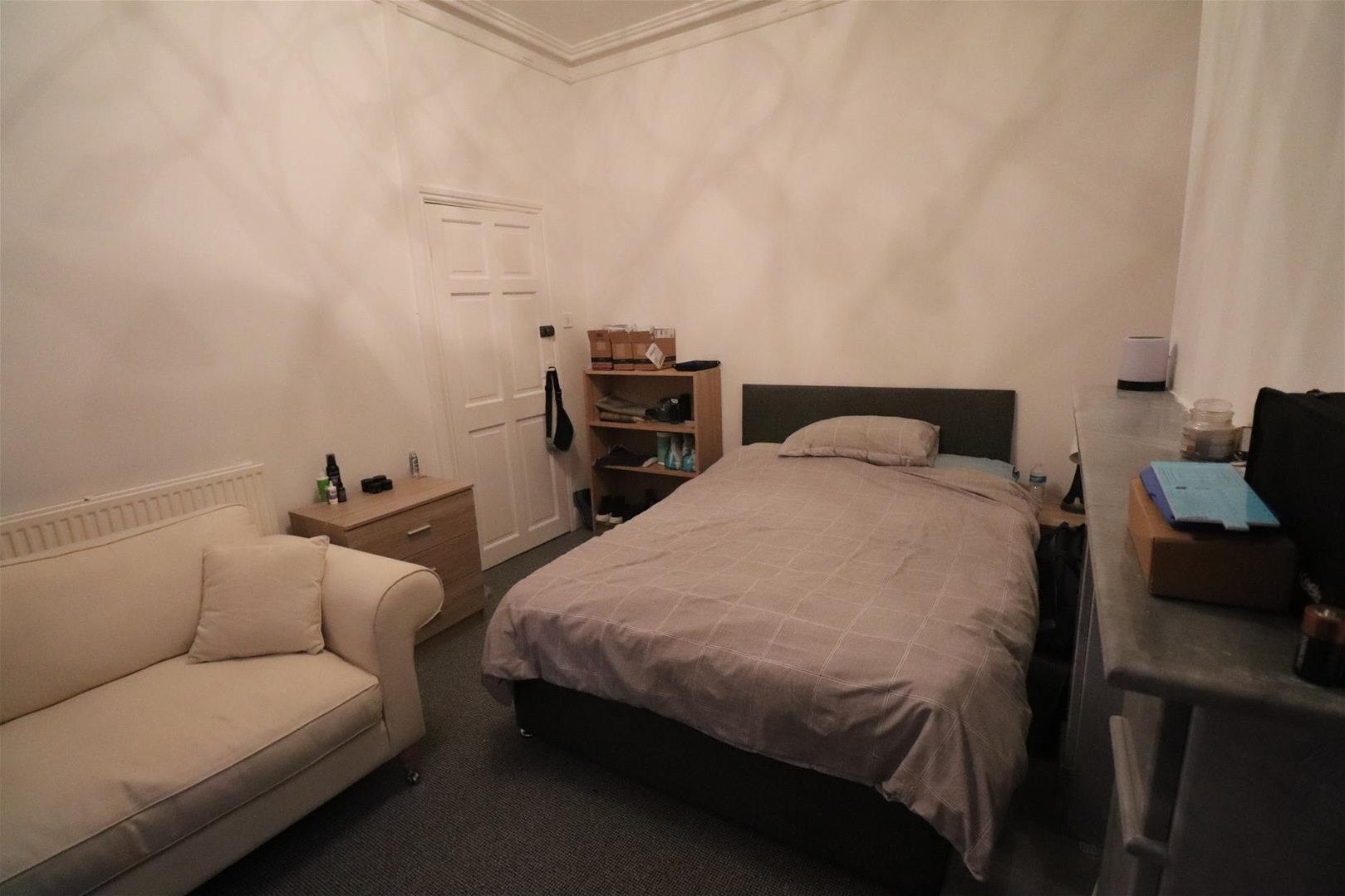 Room Bevington Road in Birmingham