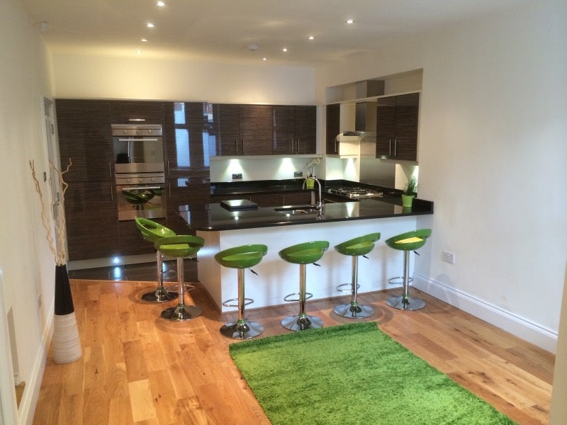 Flat Cheltenham Terrace in Newcastle upon Tyne