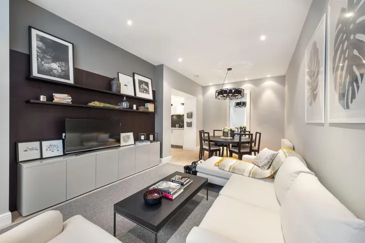 Flat Cadogan Gate in Greater London