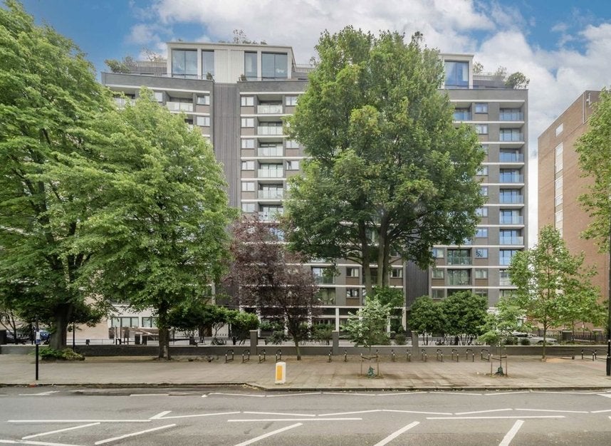 Flat St John's Wood Road in City of Westminster