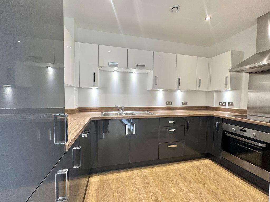 Flat Parade Gardens in Greater London