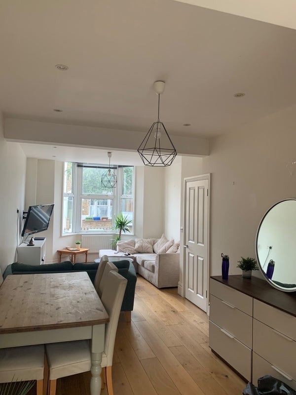 Room Ansdell Road in Greater London