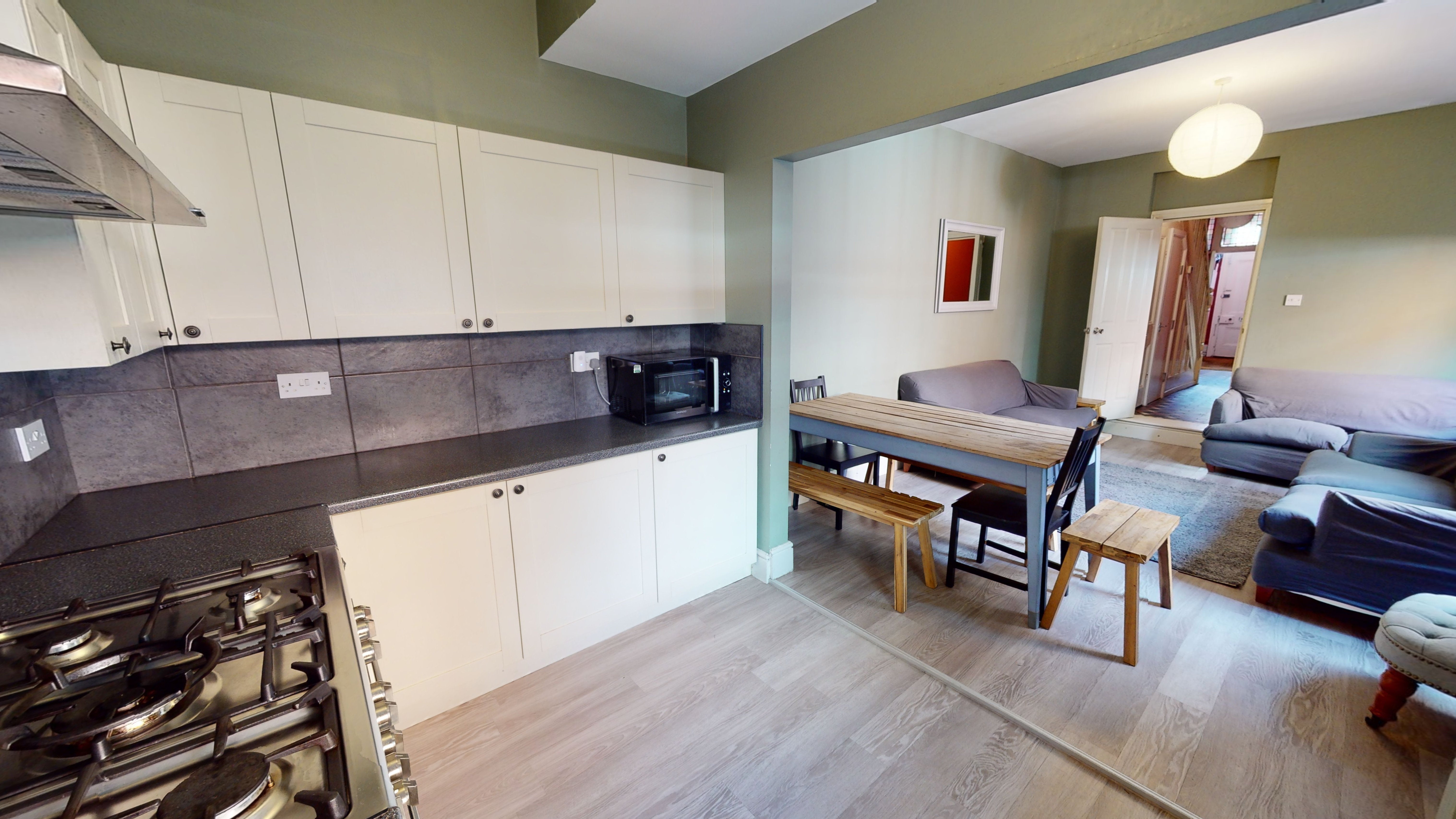 Room Summerfield Crescent in Birmingham