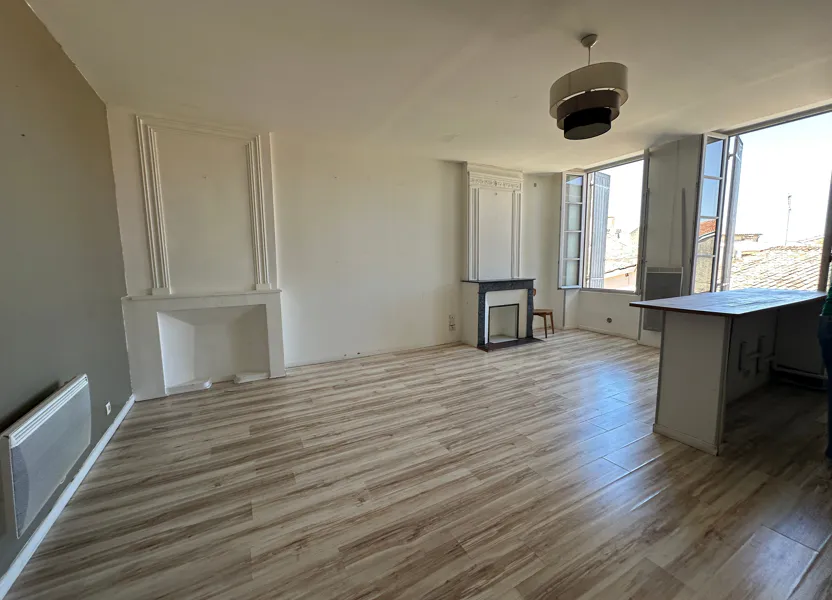 Appartement Place de l'Horloge à Langon