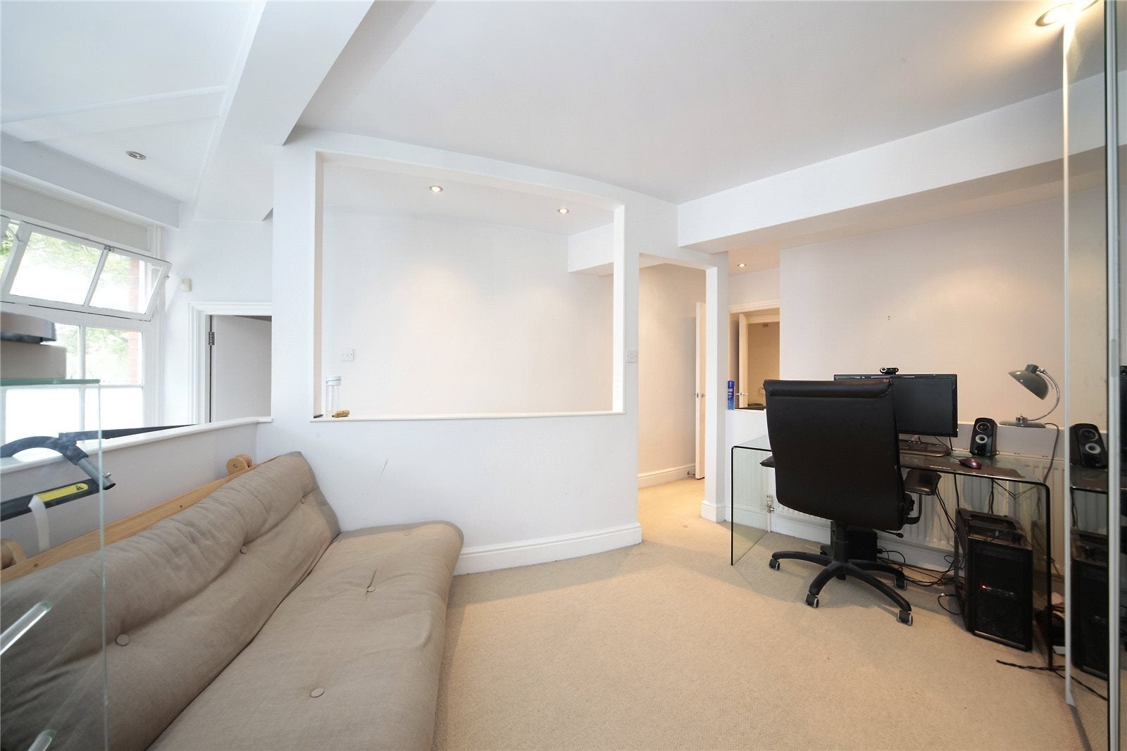 Flat Priory Mews in Greater London